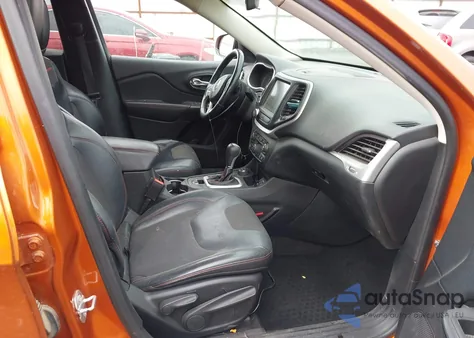 2015 Jeep Cherokee Trailhawk from USA, damaged, VIN 1C4PJMBS5FW717114